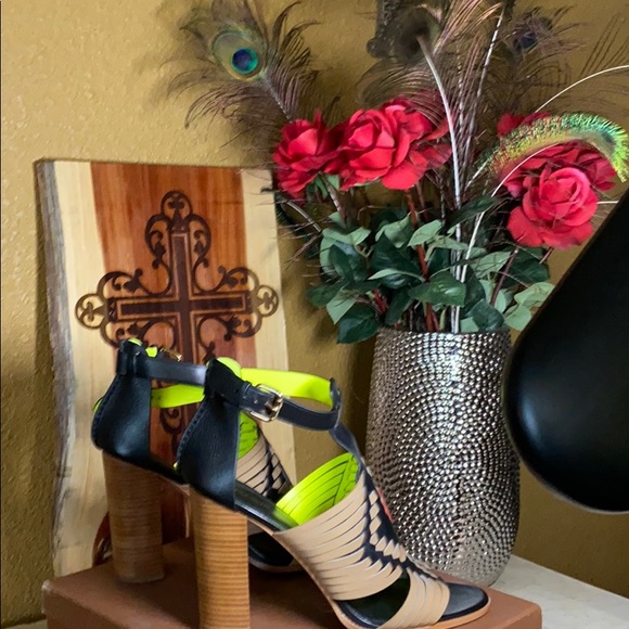 Coach Lorrie Mat Calf block heels - Picture 6 of 7